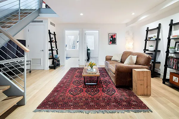 Sold by Compass | media 25
