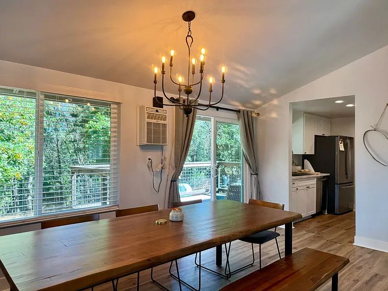 4425 Sierra Springs Dr — Photo 18