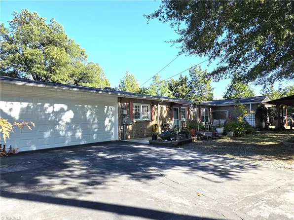 119 Ridgeway Rd, Thomasville, NC 27360