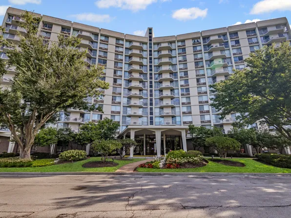 20 N Tower Rd APT 1N, Oak Brook, IL 60523