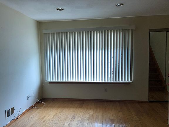 2nd image of 407 Maryland Ave