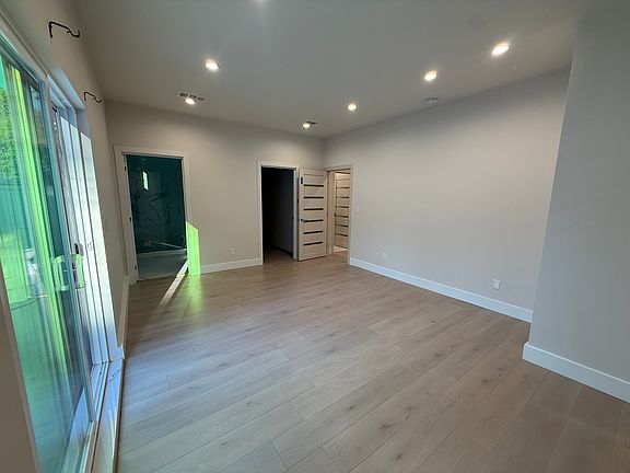 4th image of 17642 Tribune St