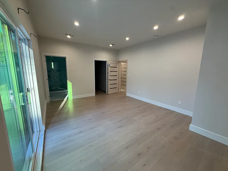 17642 Tribune St — Photo 4