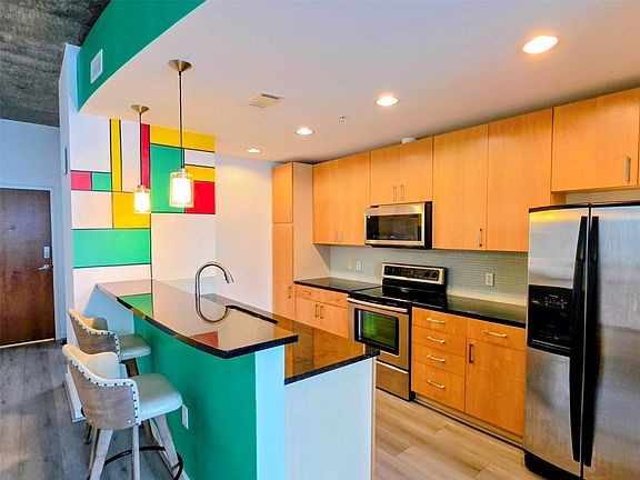 2nd image of 5925 Almeda Rd Unit 12608