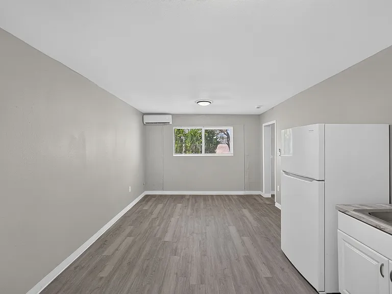 Welcome to Route 66 Apartments in Albuquerque, NM — Photo 9