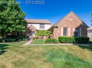 3501 Inverness Dr, Rochester, MI 48306