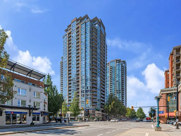 2978 Glen Dr #803, Coquitlam, BC V3B 0C3