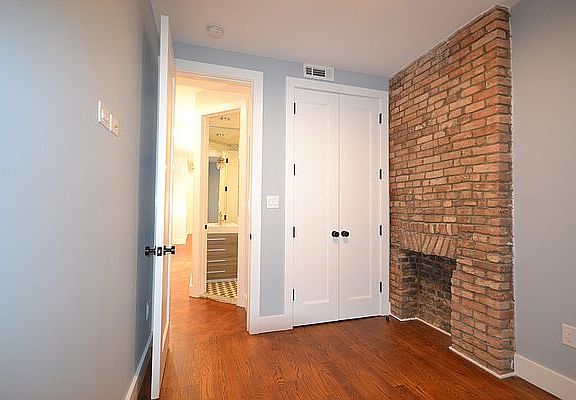 2nd image of 2424 Dean St #3F