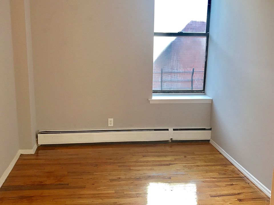 2nd image of 1892 Arthur Ave
