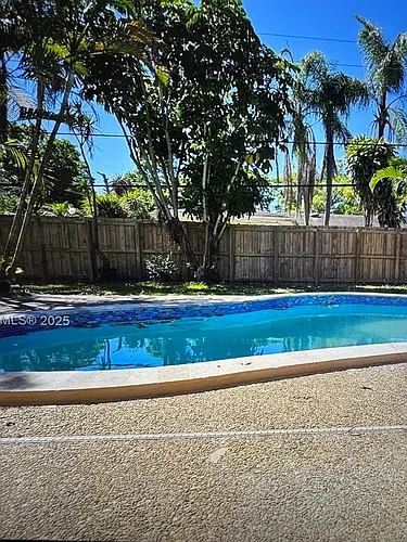 11761 NW 27th Ct Photo 1