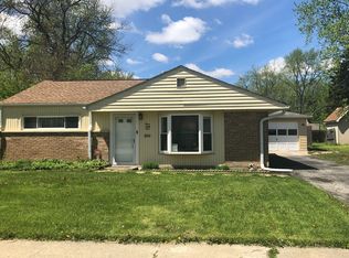 369 Blackhawk Dr, Park Forest, IL 60466