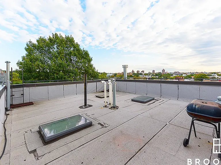190 Schaefer St #4B — Photo 18