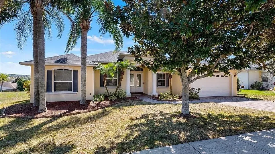 4 bed, 3.0 bath, 2120 sqft, $2,800 — Photo 1