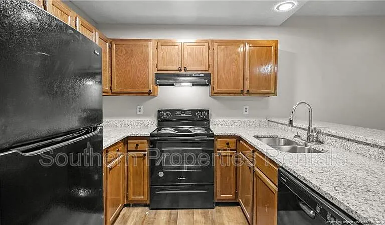 1900 Tryon Dr #3-1 — Photo 3
