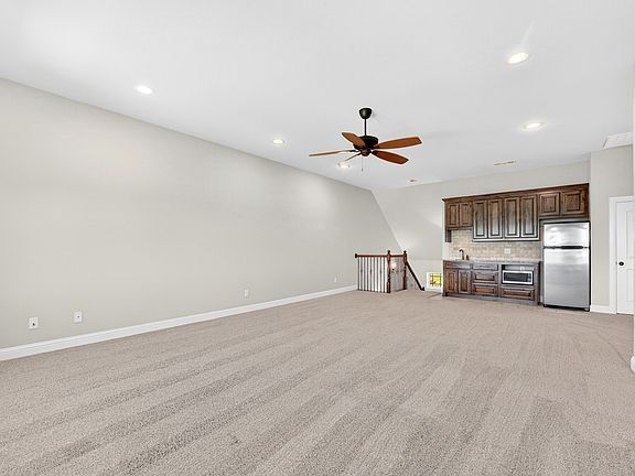 5th image of 1120 Heron Ct