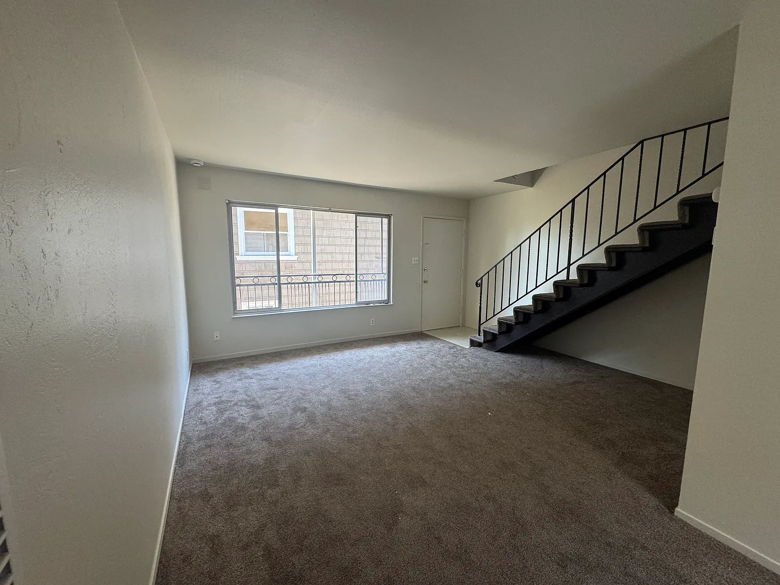 2 bed, 1.5 bath, $2,575 — Photo 2