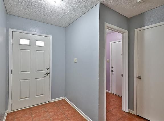 3rd image of 5242 Shady Glen Ln