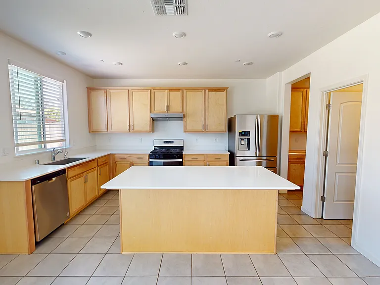 4151 Flint Ave — Photo 2