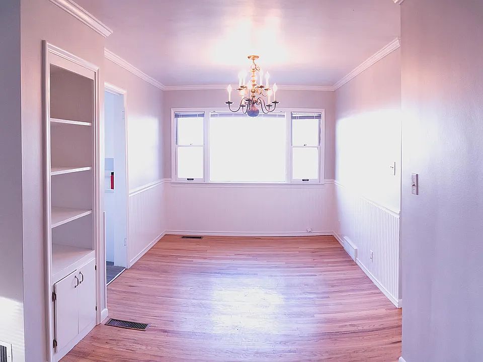2nd image of 525 N Westcapitol St