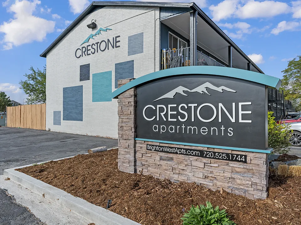 Crestone Apartments