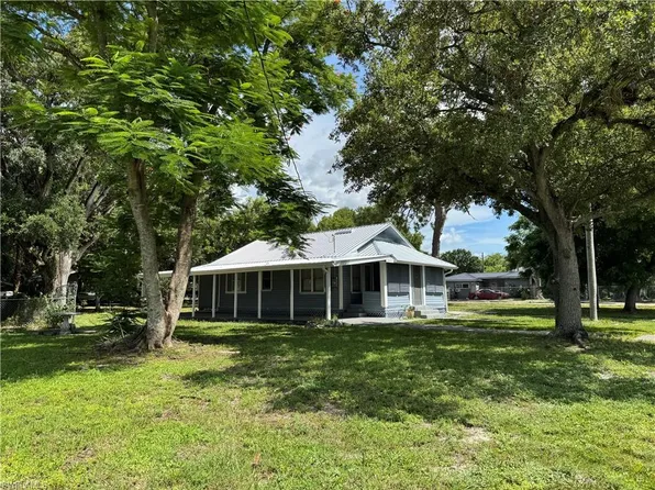 2525 Broadway, Fort Myers, FL 33901