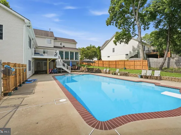 9 Falling Water Ct, Fredericksburg, VA 22405