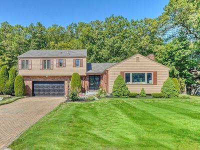 118 Woodcrest Dr, Melrose, MA, 02176