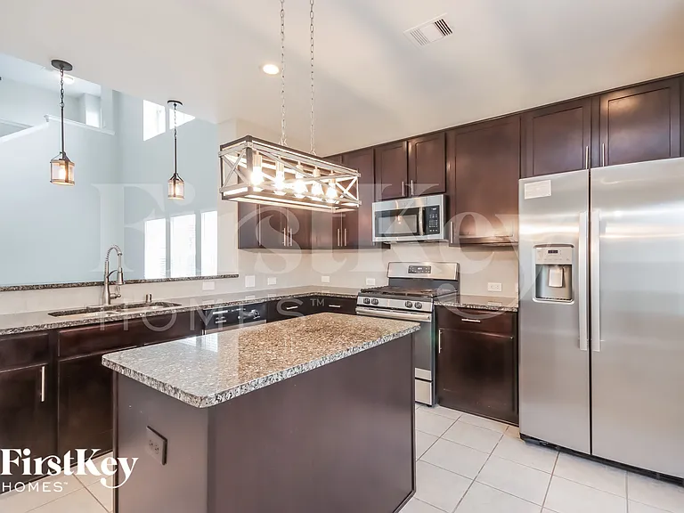 10002 Chase Ct — Photo 6