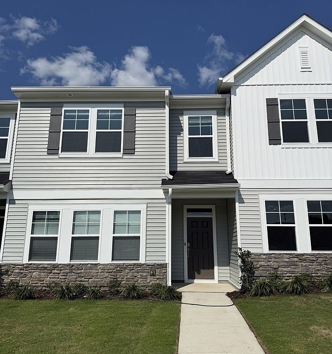 1st image of 284 Marelli Dr #1