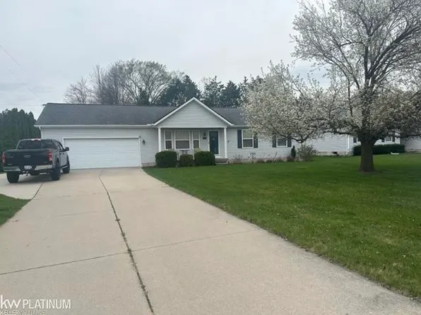 781 Bunce Ave, Marysville, MI 48040