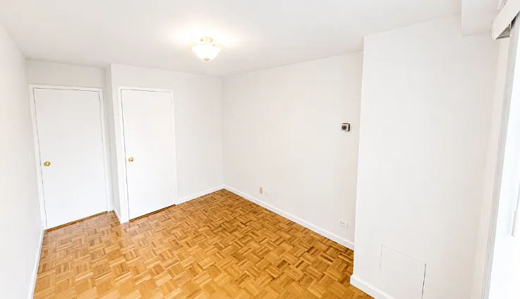 155 W 68th St #820 — Photo 4