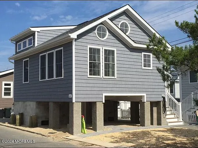 2 bed, 560 sqft, $2,000 — Photo 1