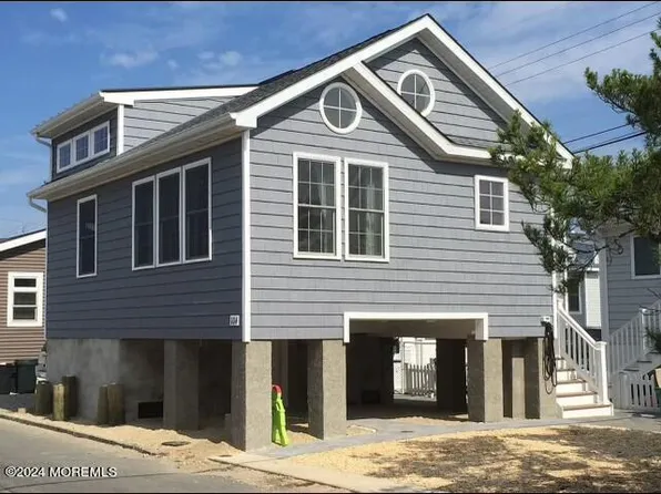 104 W Chadwick Way, Lavallette, NJ 08735