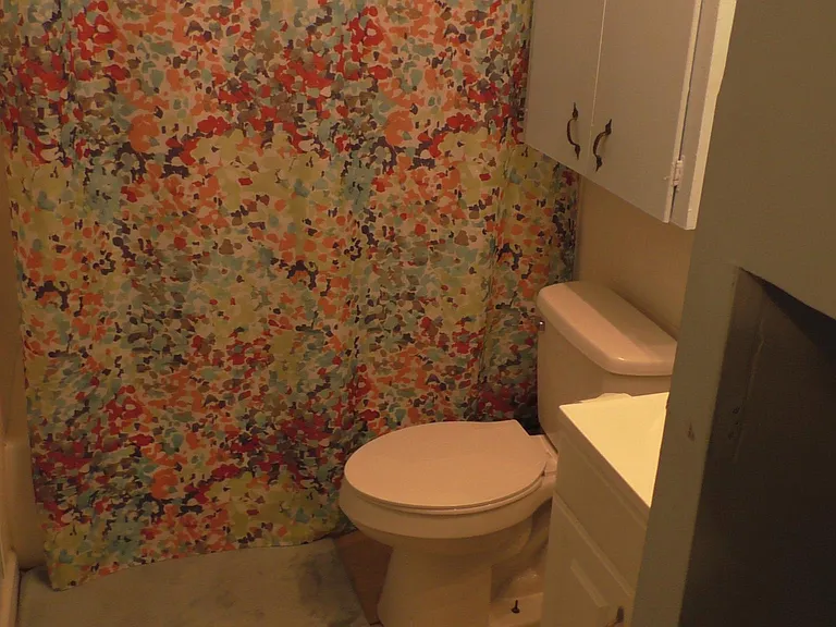 406 Larchmont Dr — Photo 13