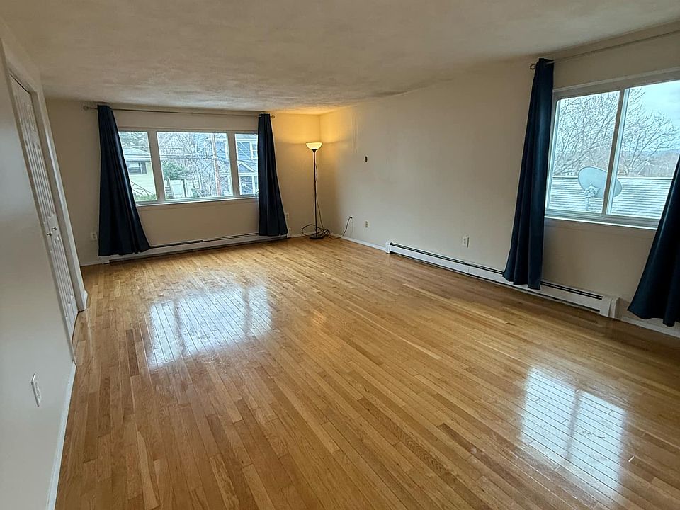 Living Room / Dining Room