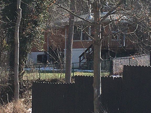 5th image of 1572 Stanford Dr