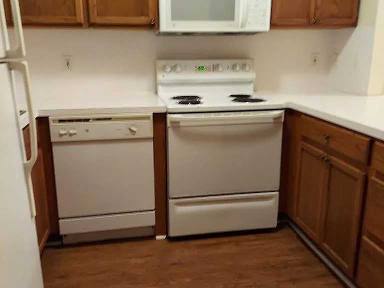 4280 Highland Rd #A — Photo 2