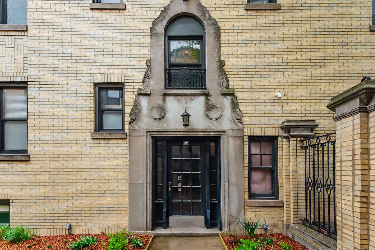 4350-58 N. Cicero Ave/4801-13 W. Montrose Ave — Photo 3