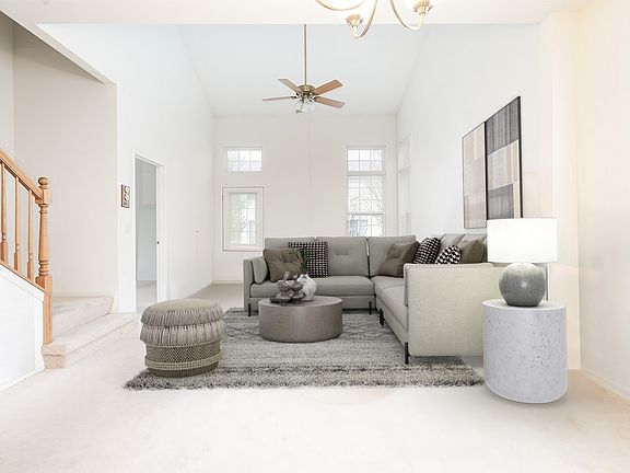 2nd image of 10S431 Carrington Cir #D