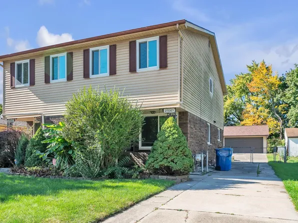 27065 Dowland St, Warren, MI 48092