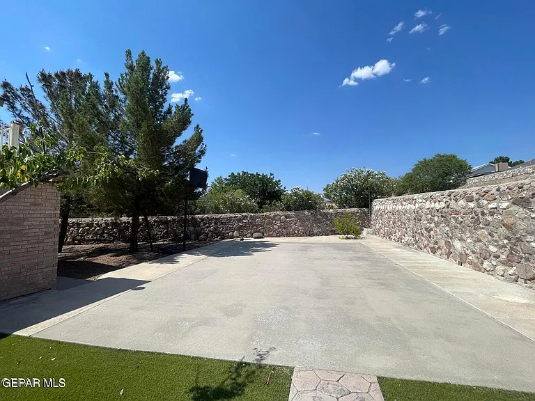 808 Merriman Dr — Photo 33