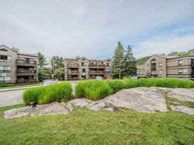 1235 Deerhurst Dr