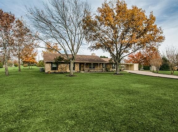 3rd image of 110 Sunridge Ln