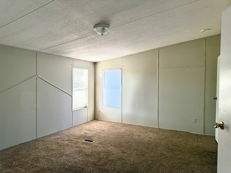 107 Bryant Rd — Photo 6