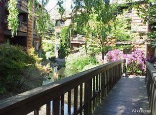 2300 NE 89th St #2304, Seattle, WA 98115