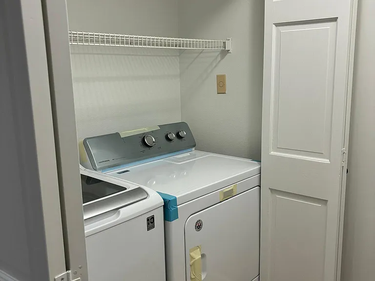 828 S Vance St #A — Photo 9