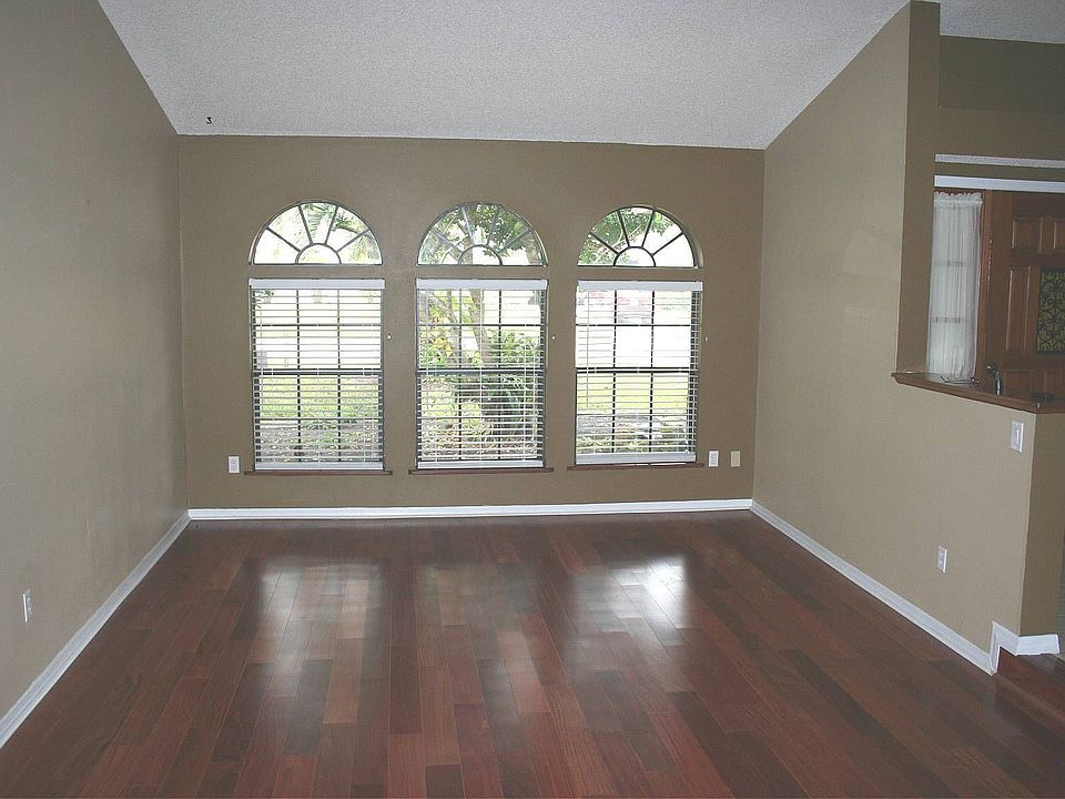 1st image of 3983 Haynes Cir