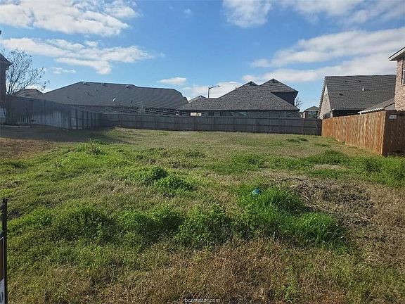 3rd image of 2617 Kinnersly Ln