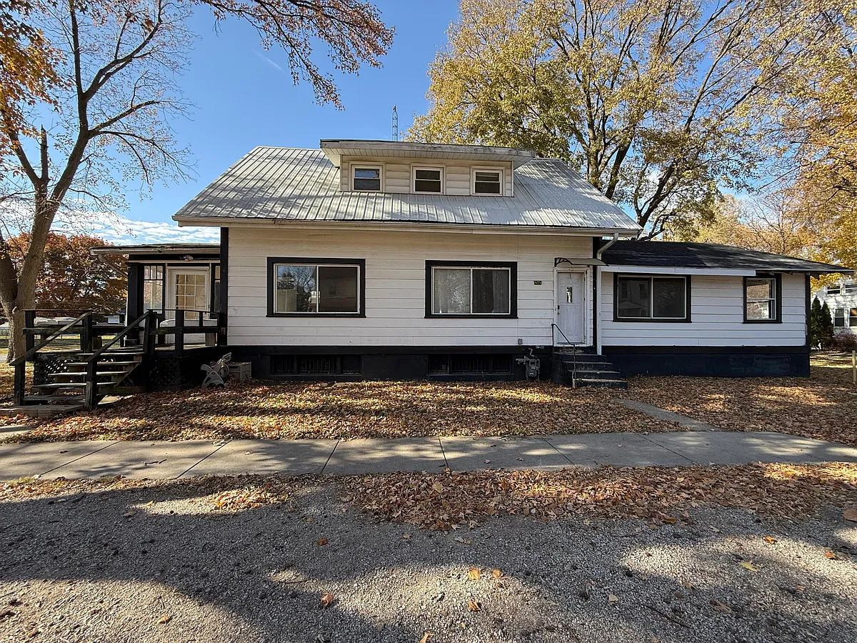 Building Photo - 401 W Elliott Ave #B