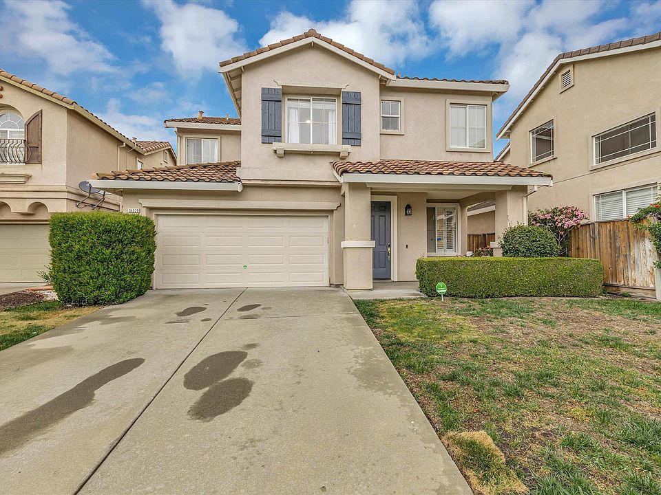 1st image of 34529 Mahogany Ln